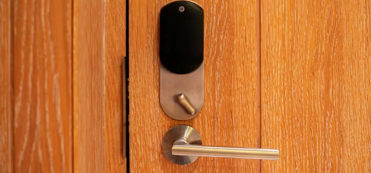 Automatic Locking Door Knob San Pablo